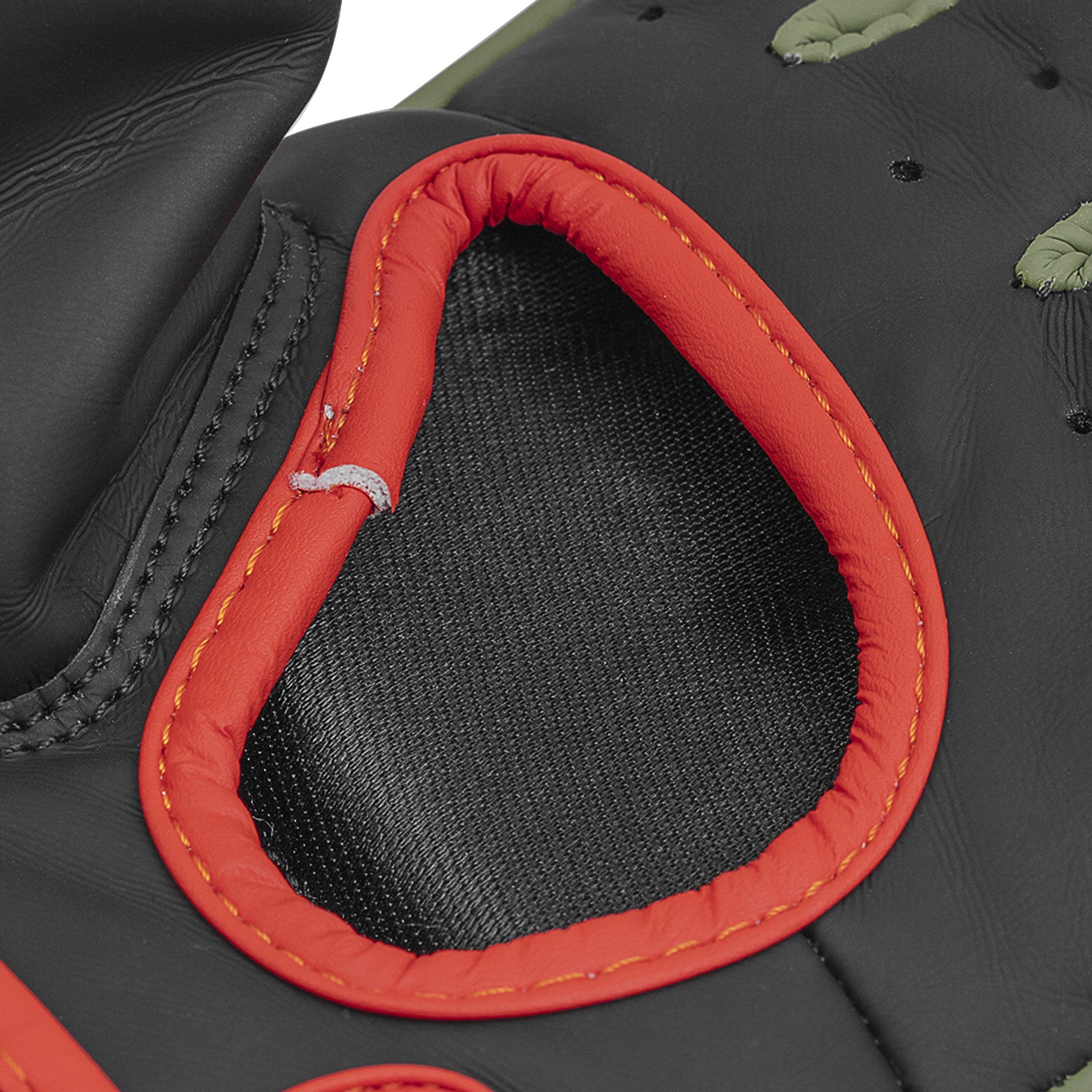 adiC50TGG-GreenBlackOrange-Close-up-01